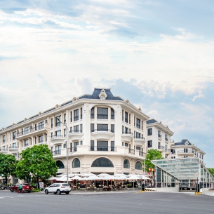 Royal Vạn Phúc